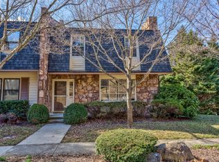 3221 Londonderry Ln, Roanoke, VA 24018