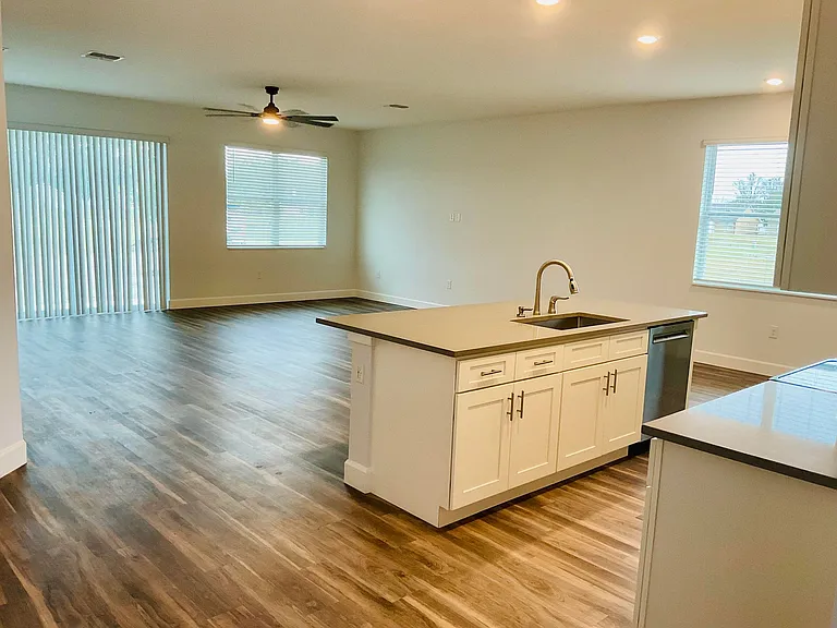11294 Nathaniel Dr — Photo 7