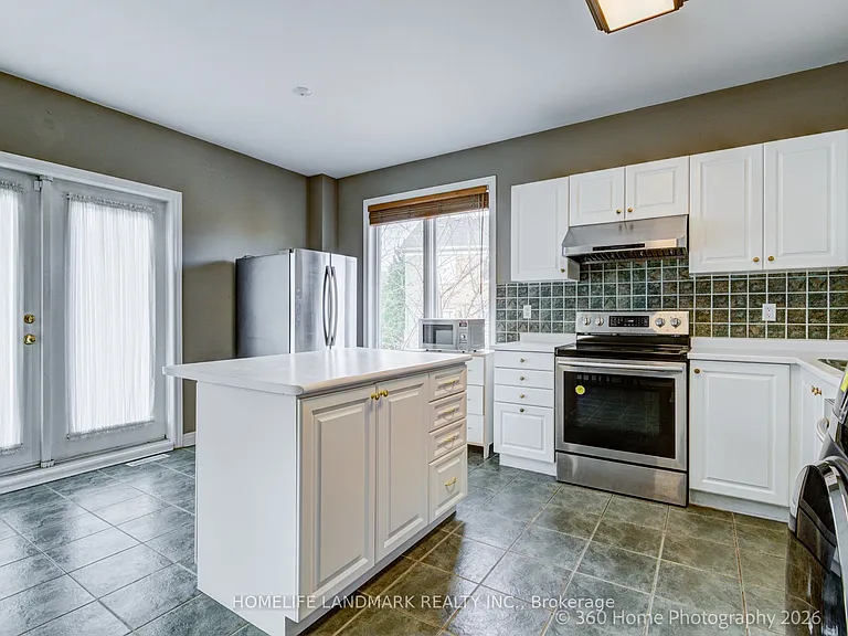 189 Leitchcroft Cres #UPPER — Photo 10