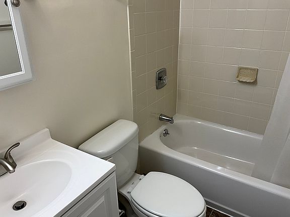 3rd image of 156 W Cedar St #35