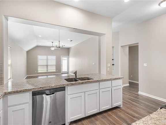 4th image of 5512 River Rd