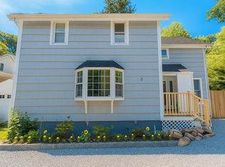 2 Ruth Ln, Glenwood Landing, NY 11547