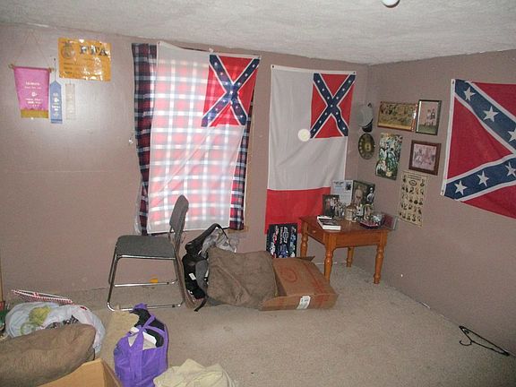 5th image of 42078 Owl Hollow Rd