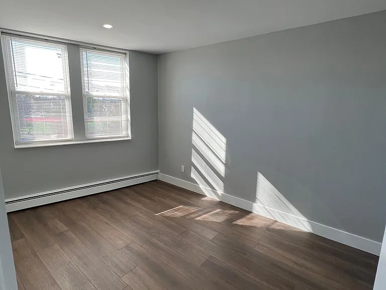 211 Paterson Ave #5 — Photo 9