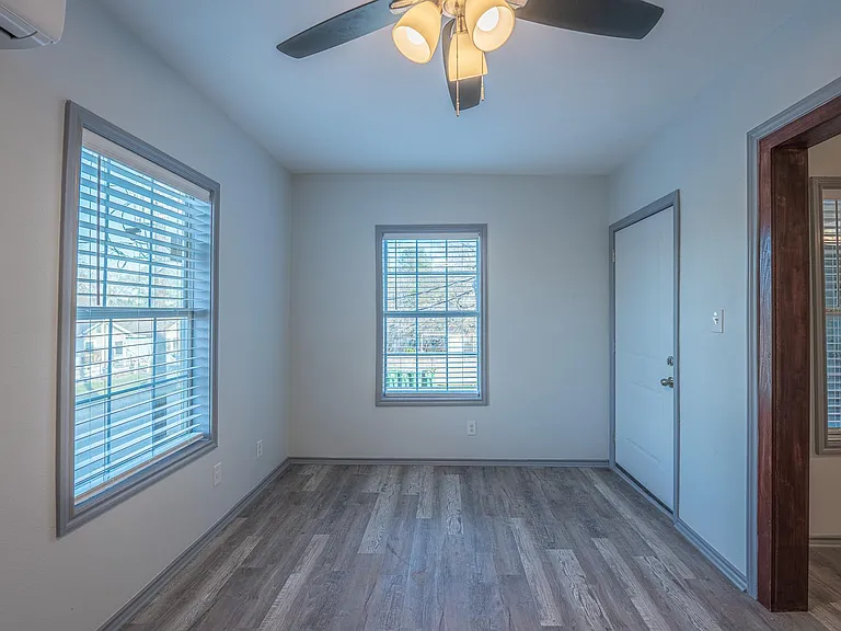 7124 Avenue F #7 — Photo 8