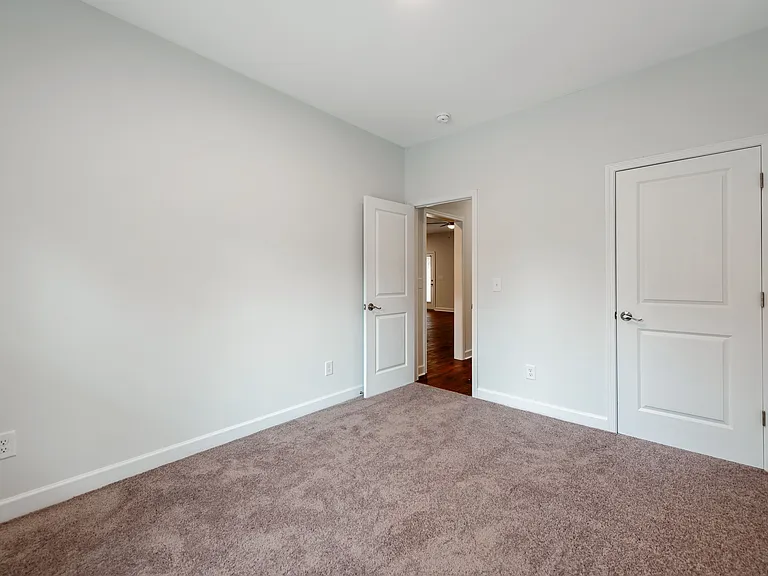 910 N Ransom St — Photo 22