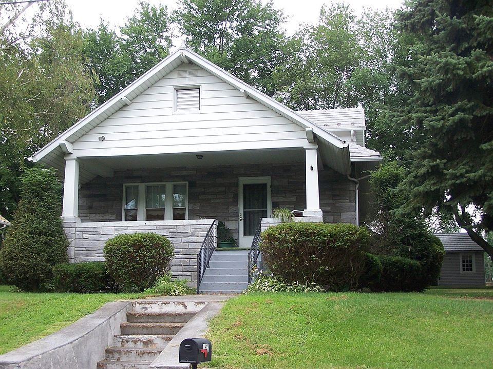 ADORABLE! 3 Bdrms, 2 Full Baths, 1,648 Sq.Ft on 1.9 Acres