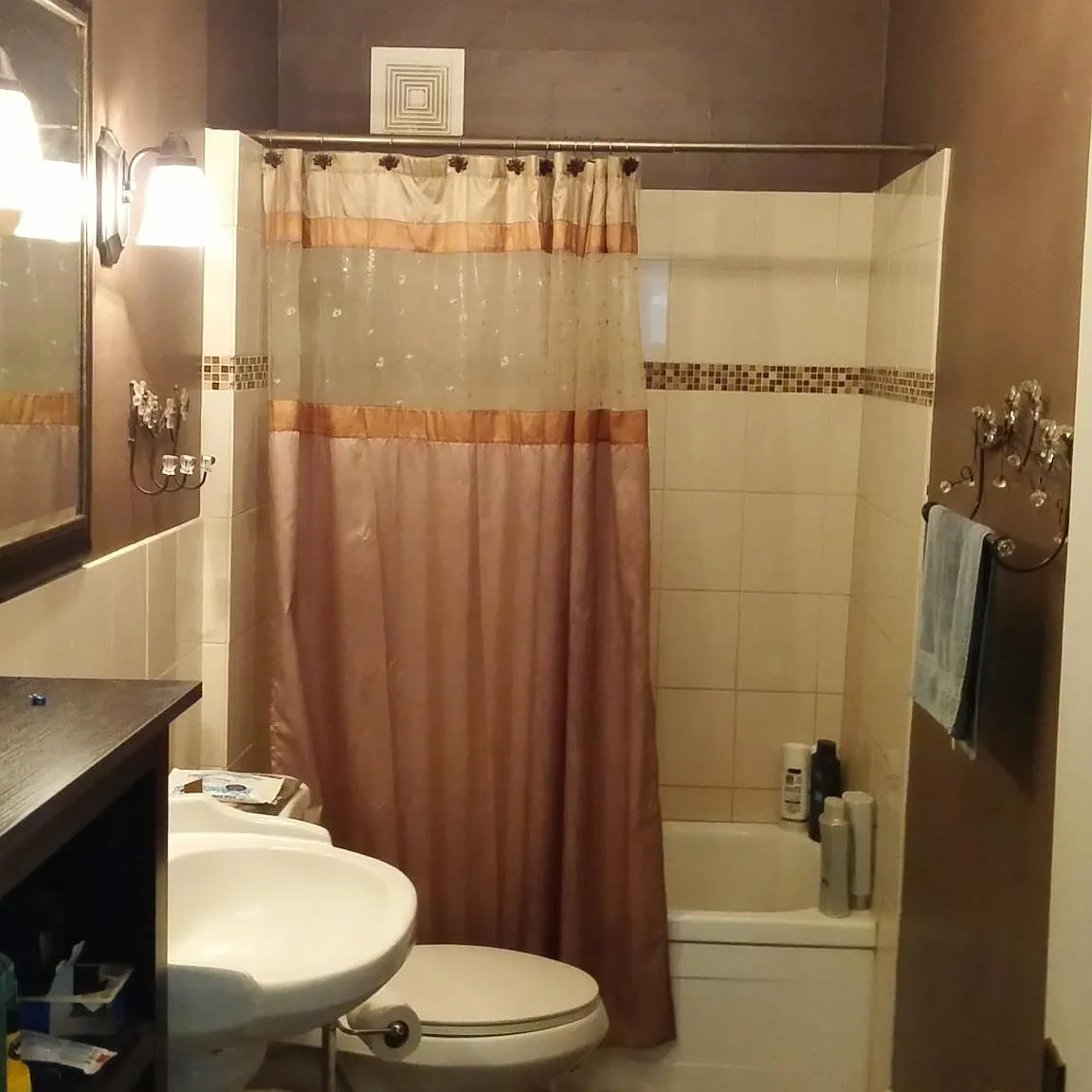 2 bed, 1200 sqft, $1,995 — Photo 1