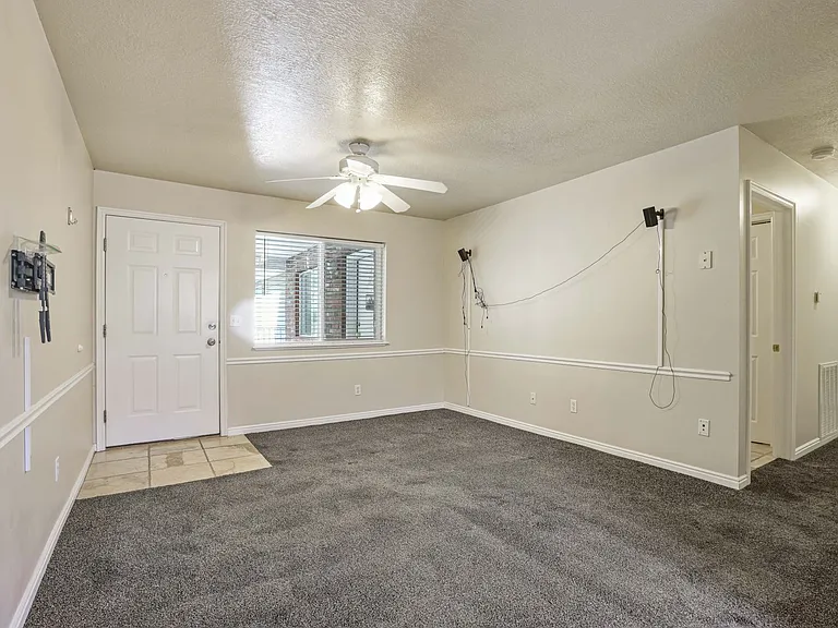 264 N 3 E #602 — Photo 6