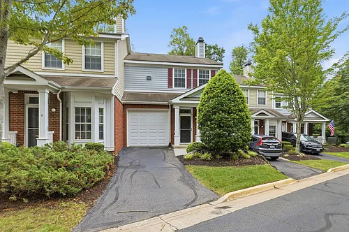 737 Woodland Creek Way Photo 1