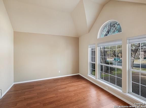 4th image of 9606 Mico St