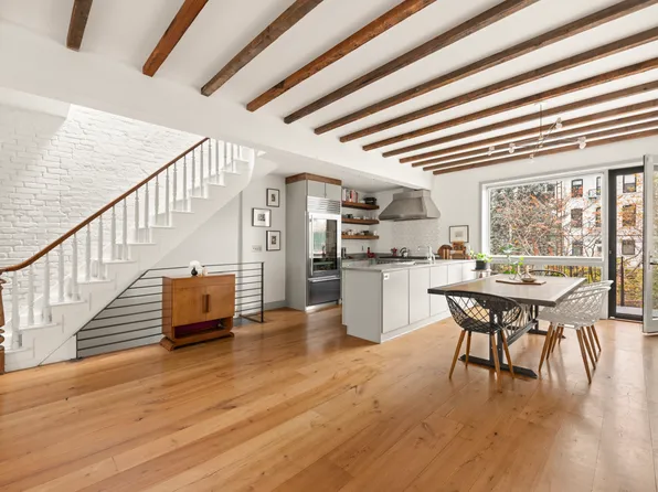 203 Huntington Street image 3 of 15