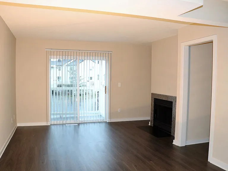 Hunter's Pointe Townhomes — Photo 5