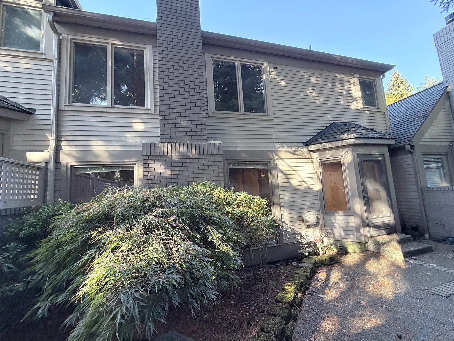 2 bed, 1861 sqft, $4,300 — Photo 3