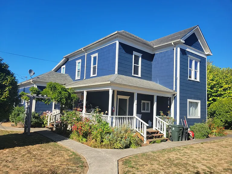 407 Ash St — Photo 2