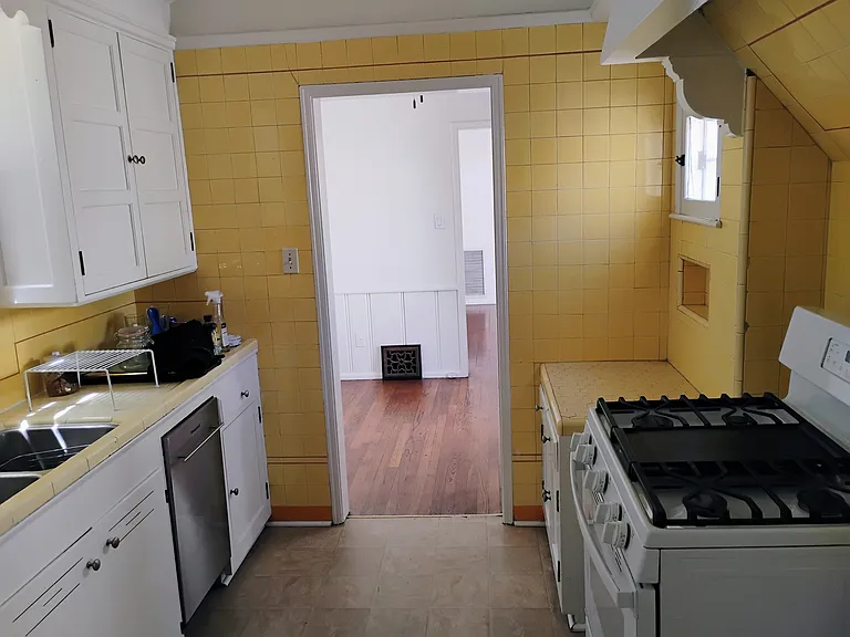 6264 W Olympic Blvd — Photo 25