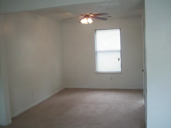 2512 Elmwood Pkwy APT G, Arnold, MO 63010