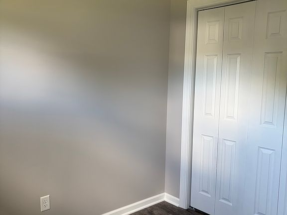 5th image of 2819 W 70th St