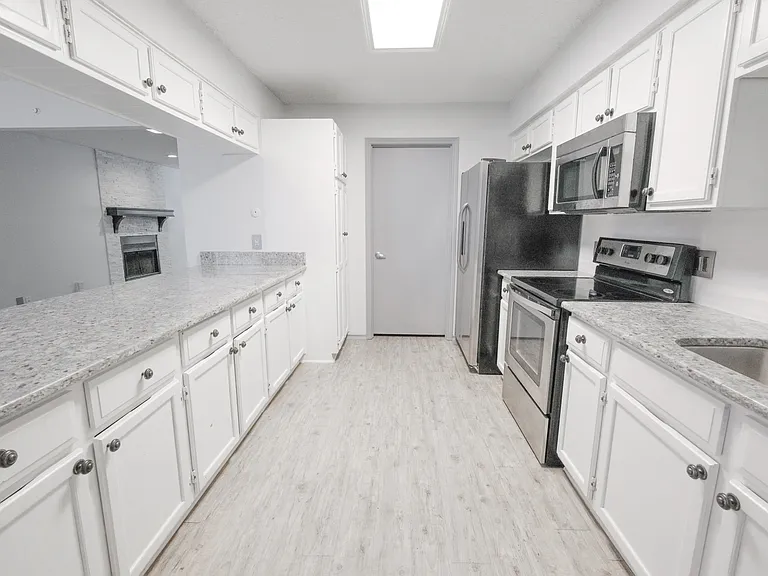 3636 Dexter Ave #3638 — Photo 24