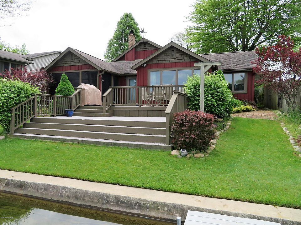 1st image of 27408 Orchard Dr