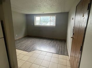 3684 W 4th St, Waterloo, IA 50701
