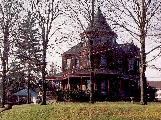 Exterior Corner of North 10th Street & Jackson