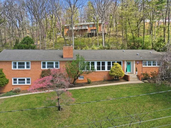 1229 Woodcrest Cir, Harrisonburg, VA 22801