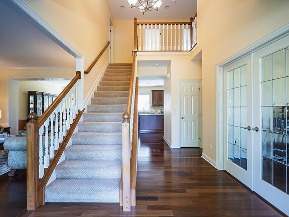 3rd image of 7429 Trevenia Dr