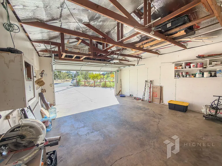 1094 Manzanita Ave — Photo 18