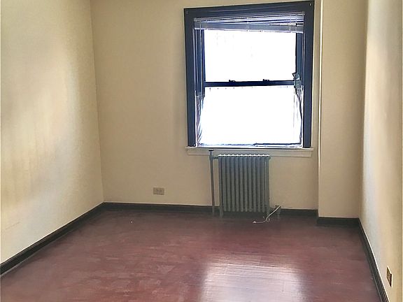 3rd image of 1211 W Thorndale Ave #7
