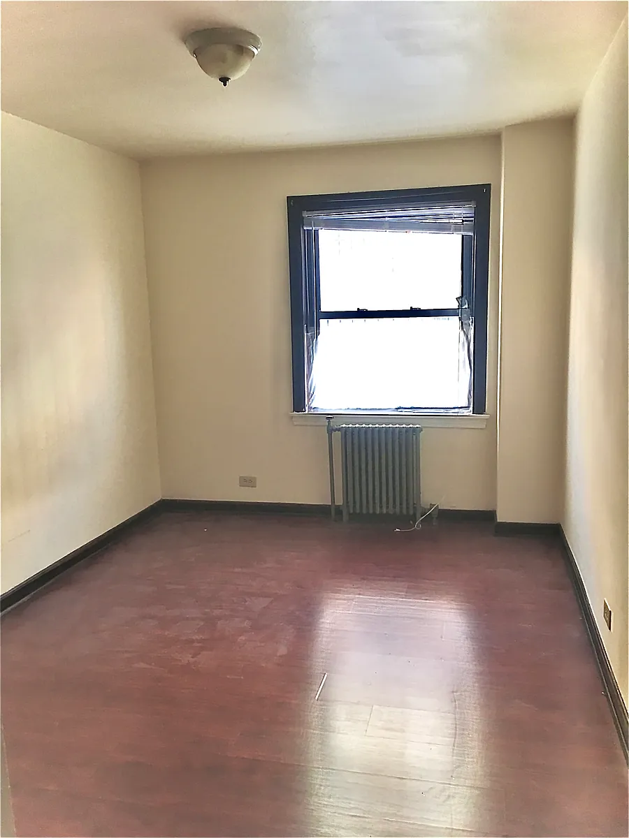 Building Photo - 1211 W Elmdale Ave #7