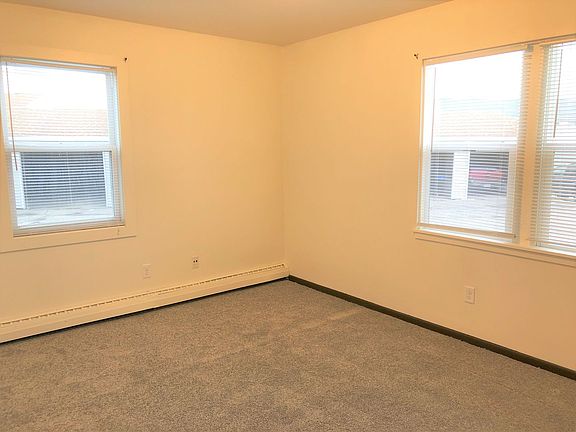 5th image of 320 Oxford Ct APT 4