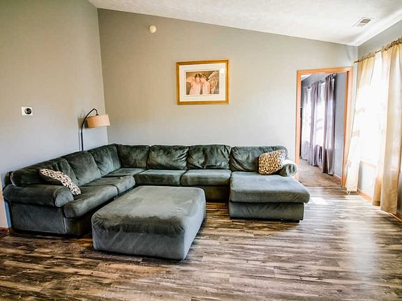 4th image of 5597 Bingham Dr