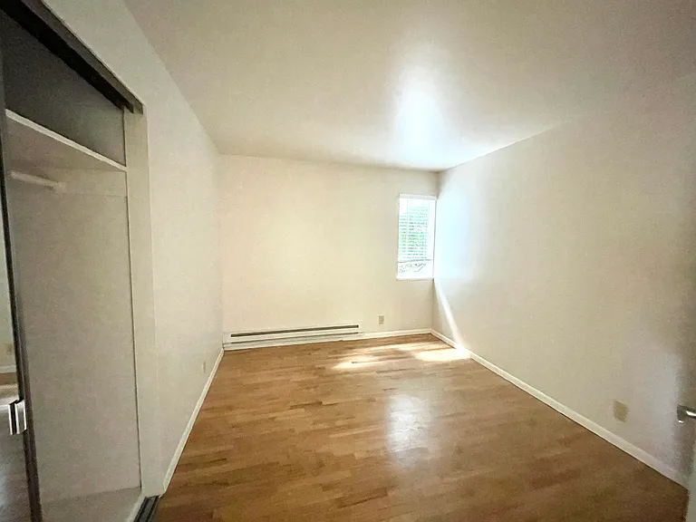 9910 Lake Washington Blvd NE — Photo 9