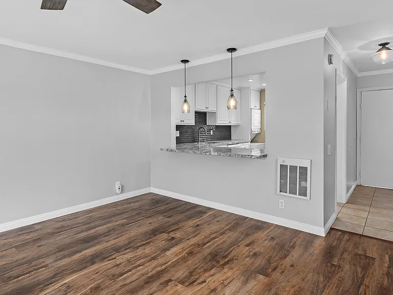 4624 W Point Loma Blvd #14 — Photo 8