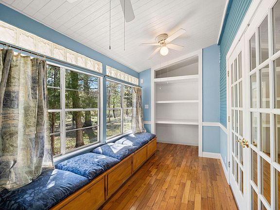 2nd image of 353 Bourne Rd
