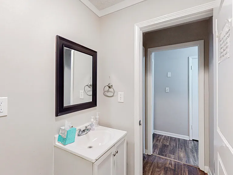 Magnolia Dr — Photo 10