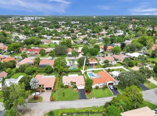 1242 NW 82nd Ave, Coral Springs, FL 33071