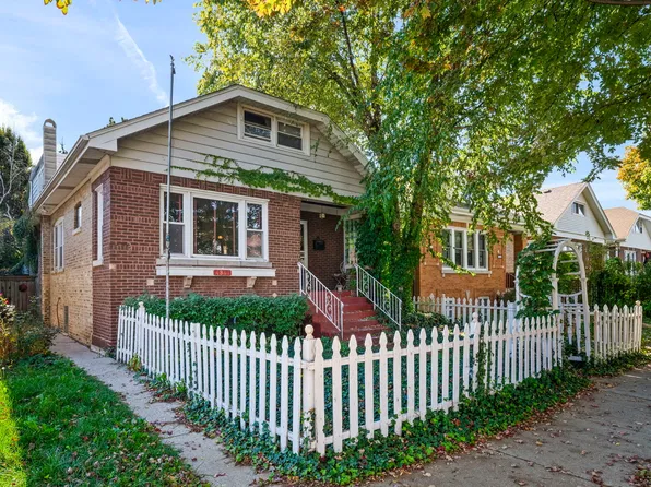4847 W Newport Ave, Chicago, IL 60641