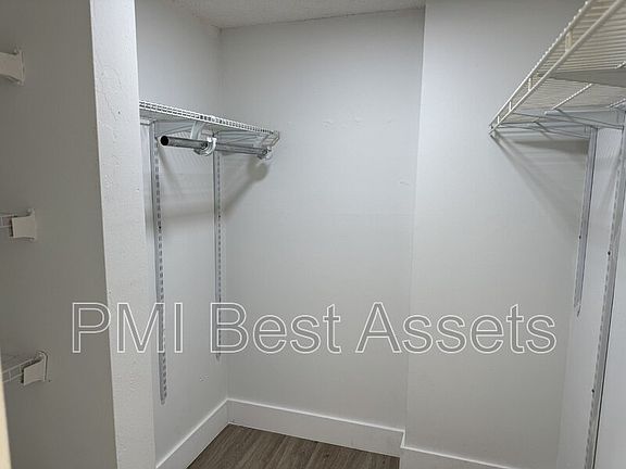 5th image of 9340 Lagoon Pl APT 405