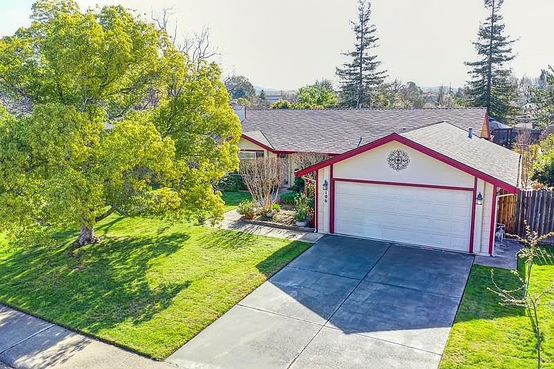1st image of 106 Pioneer Dr