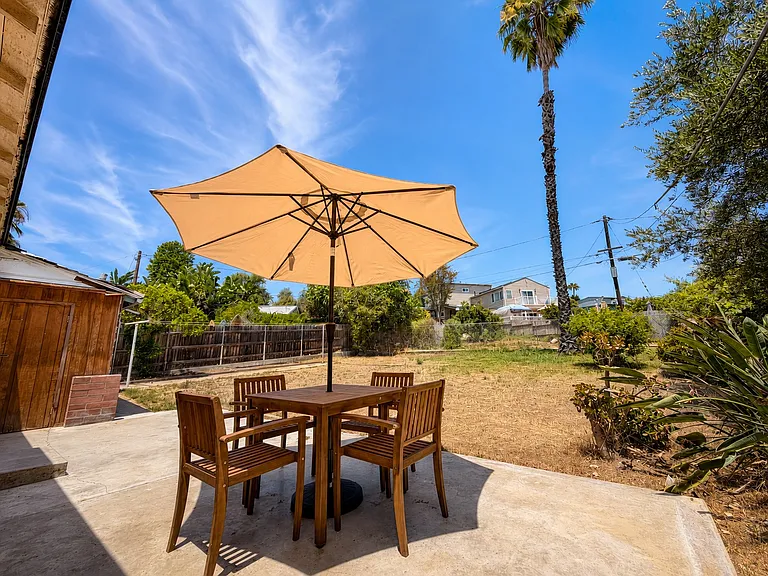 4247 Cartagena Dr — Photo 15
