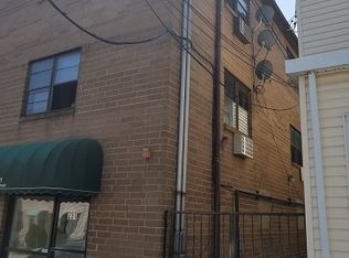 231 69th St APT 3B, Guttenberg, NJ 07093