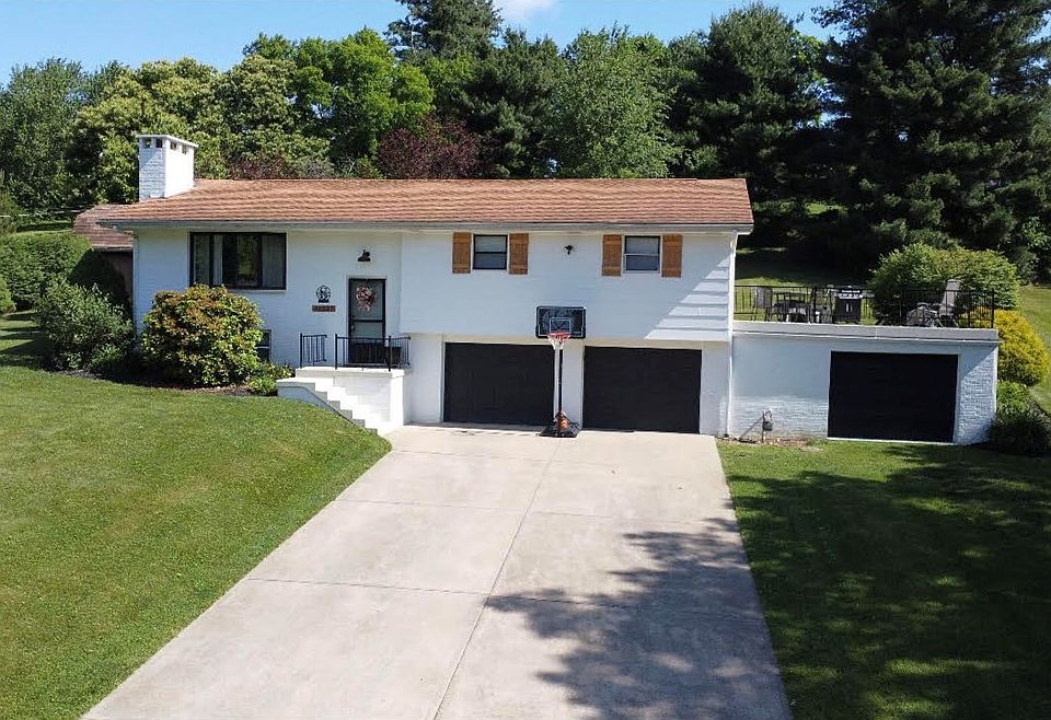 1st image of 46827 Almar Cir
