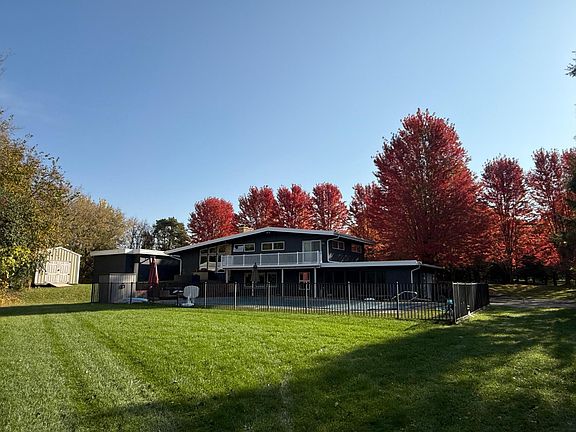2nd image of 14122 Prairie Rd NW