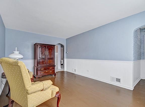 4th image of 5824 S Nordica Ave