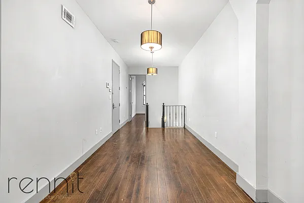 Rented by Rennit Inc. | media 2