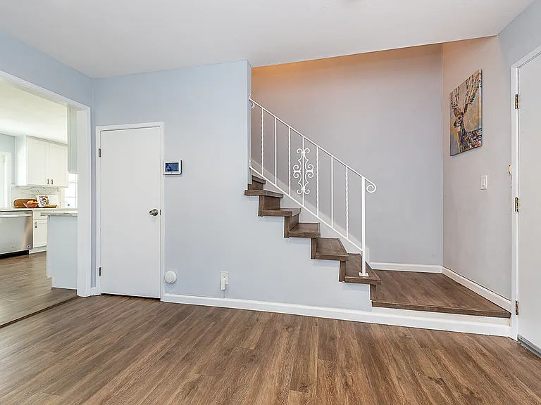 4626 Carmen Way — Photo 12