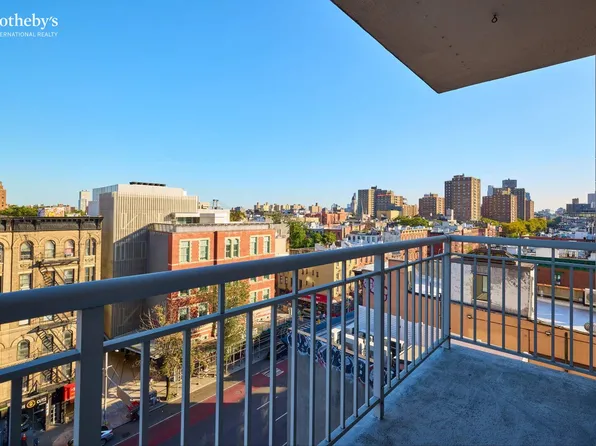 240 East Tenth Street image 2 of 11