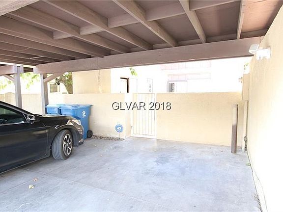 3rd image of 524 Delfern Ln